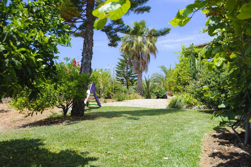 Finca Miquel Tomas Cas Concos Bilik gambar
