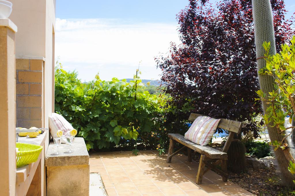 Finca Miquel Tomas Cas Concos Bilik gambar