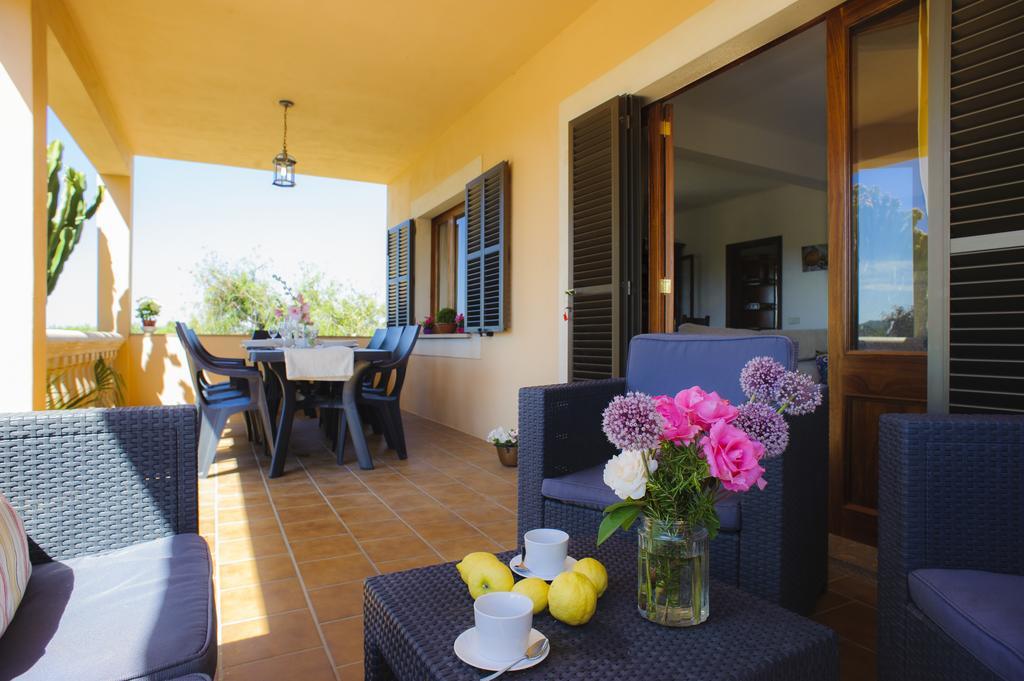Finca Miquel Tomas Cas Concos Bilik gambar