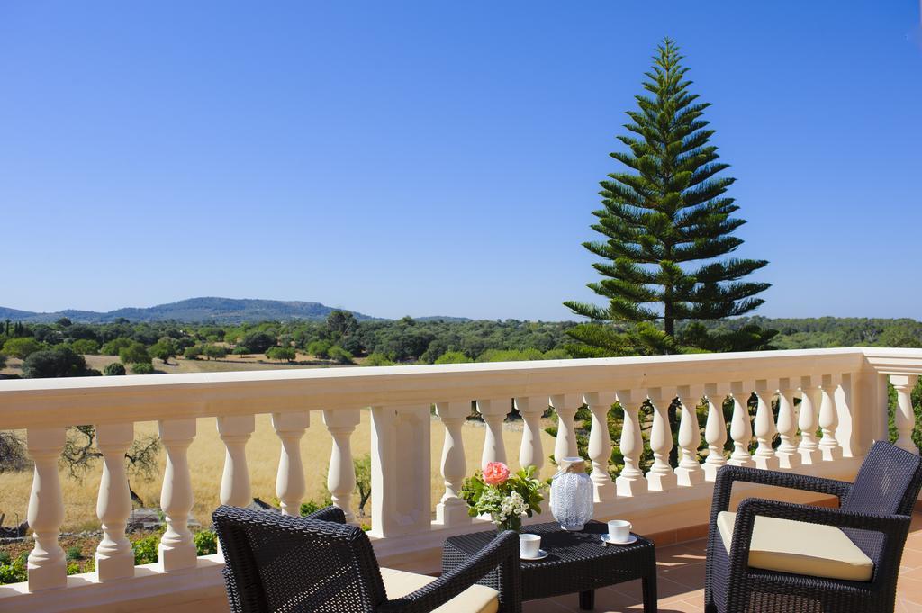 Finca Miquel Tomas Cas Concos Bilik gambar
